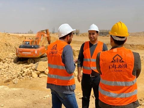   اتحاد مطورى القاهرة الجديدة يطالب الشركات الالتزام بالإجراءات الوقائية للعمالة