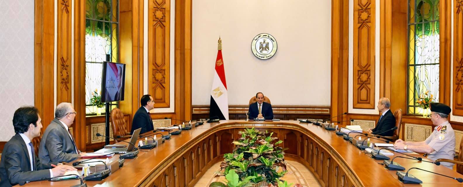   الرئيس السيسي يتابع مشروعات سيناء ويوجه لتحقيق الاكتفاء الذاتي من المحاصيل