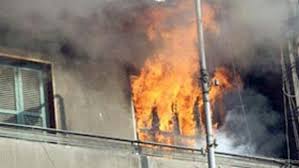   النيران تلتهم منزل فى قليوب.. والحماية تنقذ المنطقة من كارثة محققة لقرب الحريق من مخزن لأسطوانات البوتاجاز