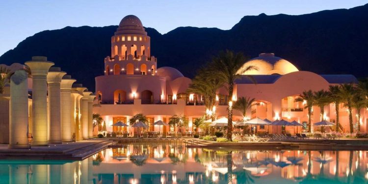   رويترز : فنادق مصر العائدة تقترب من الإشغال الكامل بسعة جديدة مخفضة