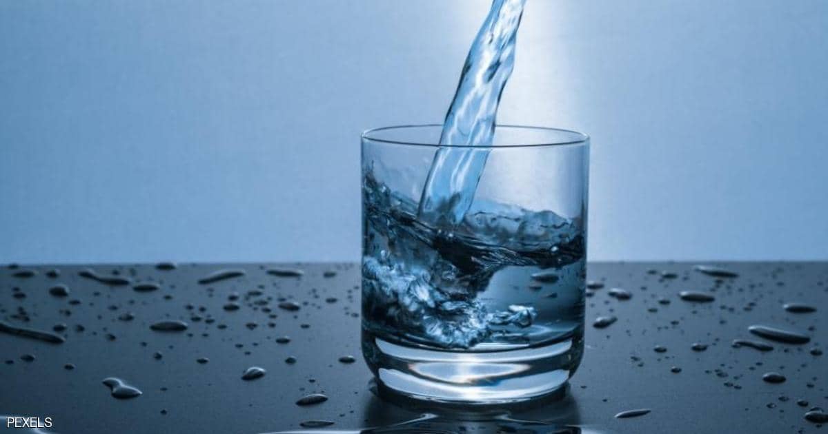   الصحة تكشف تأثير شرب المياه على كورونا|| فيديو
