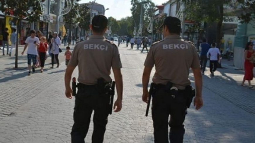   الشارع التركى يتحدث عن تزايد صلاحيات الحرس الثورى وحراس مراقبة منازل العازبات