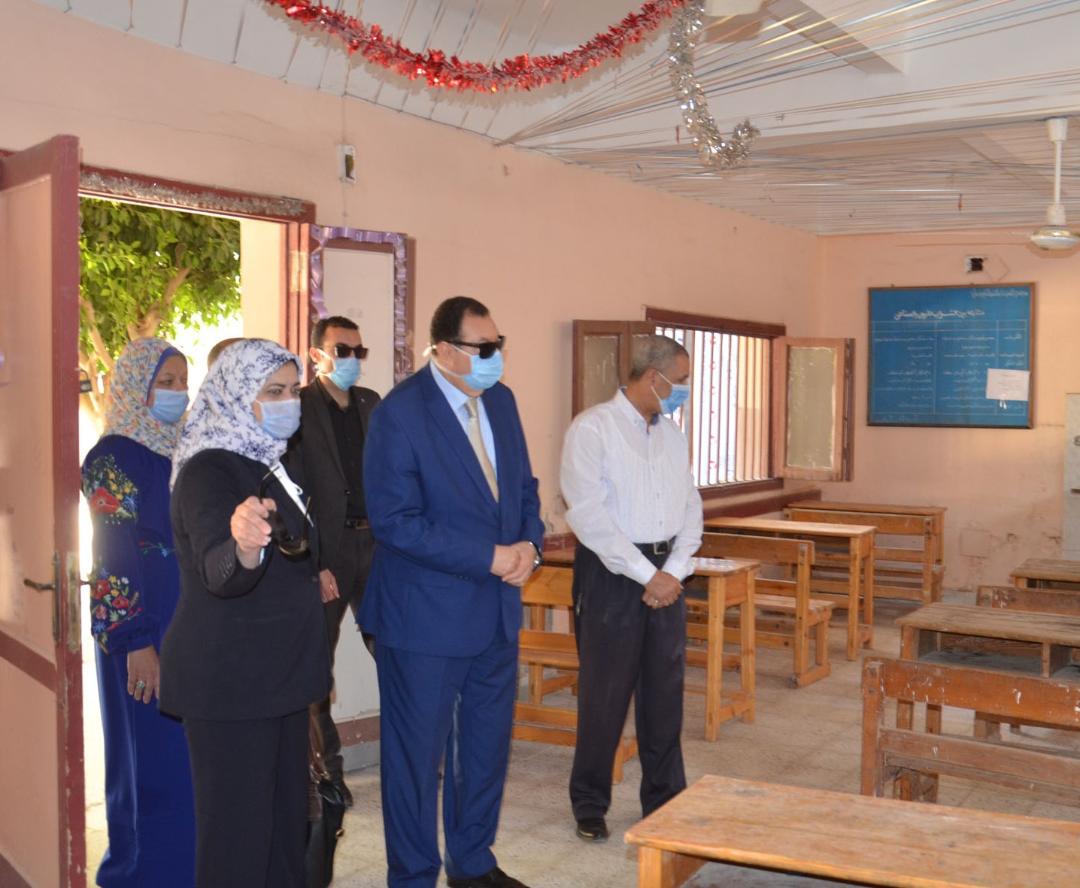   سكرتير عام محافظة بني سويف يراجع الاستعدادات النهائية لامتحانات الثانوية العامة