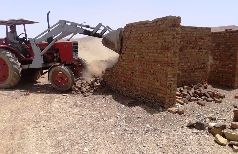   محافظ أسوان: إزالة 518 حالة تعدى على أراضى أملاك الدولة البناء والزراعية من 25 مارس وحتى الآن