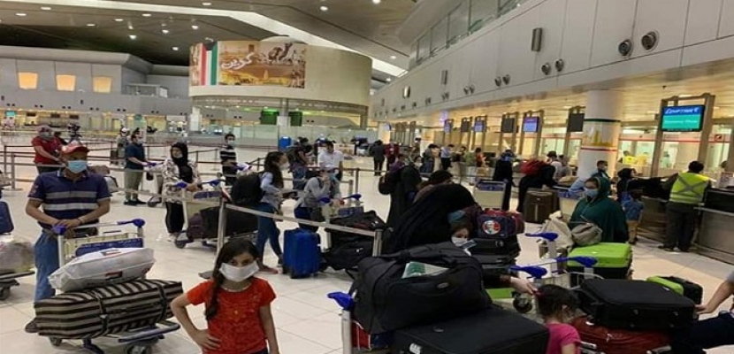   الطيران المدني الكويتي: 1200 من العالقين المصريين يغادرون إلى 4 محافظات