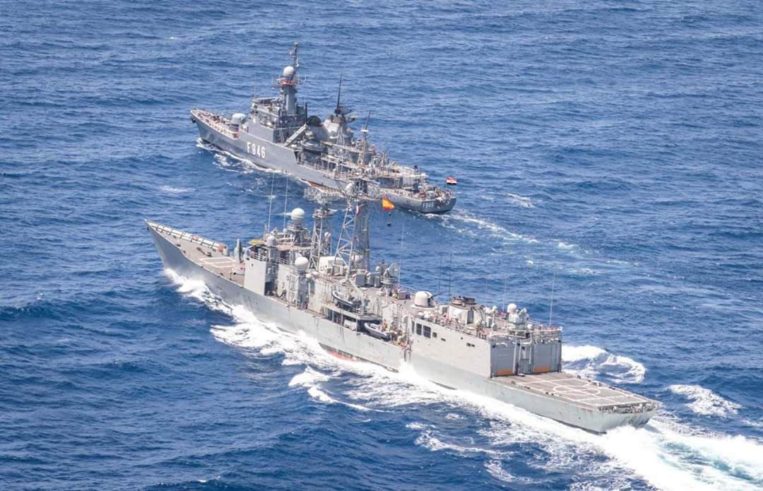   القوات البحرية المصرية والإسبانية تنفذان تدريباً بحرياً عابراً