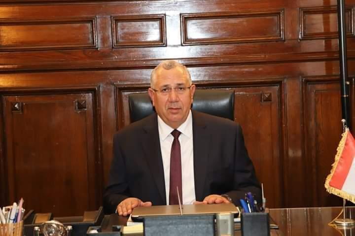   وزير الزراعة: 850 ألف فدان صالحة للزراعة في سيناء... وتنفيذ 281 مشروعا بتكلفة 26 مليارا
