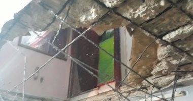   انهيار سقف طابقين على سكان عقار قديم بحي الجمرك فى الأسكندرية