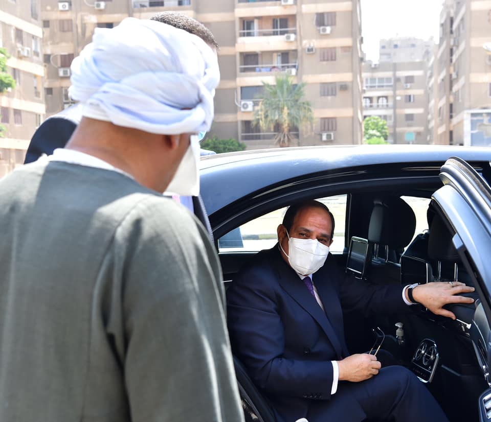   بسام راضى: الرئيس السيسى يقوم بجولة تفقدية لعدد من مشروعات المحاور والكبارى بمدينة نصر (فيديو و صور)