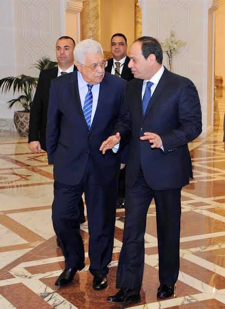   الرئيس السيسي خلال اتصاله بالرئيس الفلسطيني : مصر تقف دوما إلى جانب الحق الفلسطيني