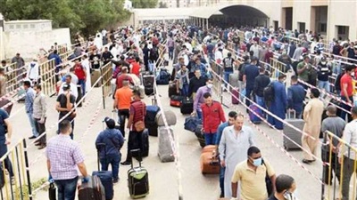   الطيران الكويتى: 1420 عالقا مصريا يغادرون الكويت عبر 8 رحلات