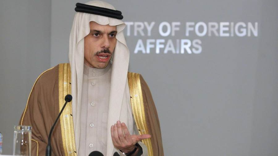   وزير الخارجية السعودي: لن نقبل أي مساس يهدد المنطقة وسلامة الأراضي العربية