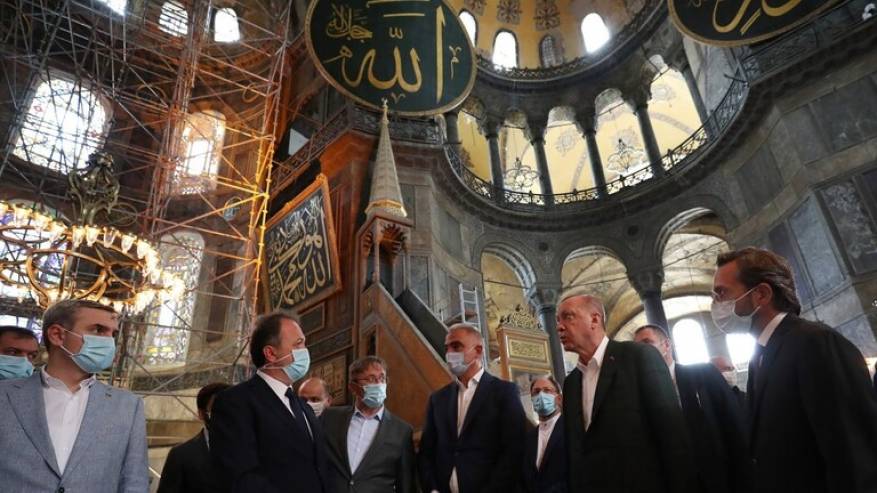   صحيفة أمريكية: أردوغان يستفز العالم بأول صلاة جمعة في كاتدرائية آيا صوفيا