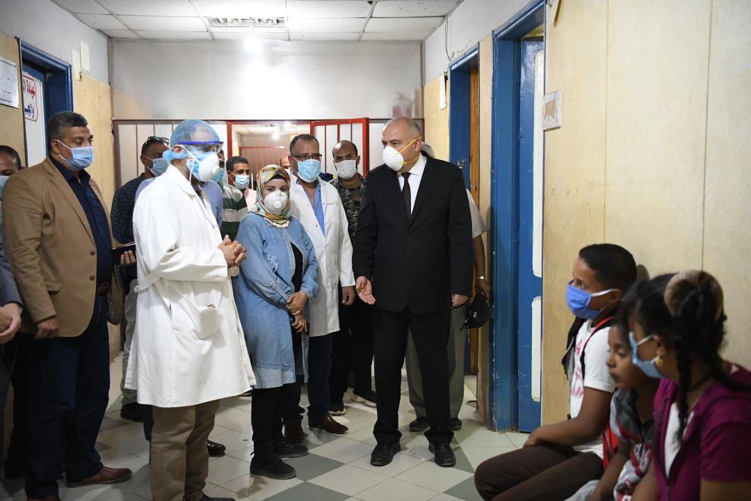  «الداودى» يتابع مستوي الخدمات الطبية بمستشفى نقاده المركزى غرب قنا