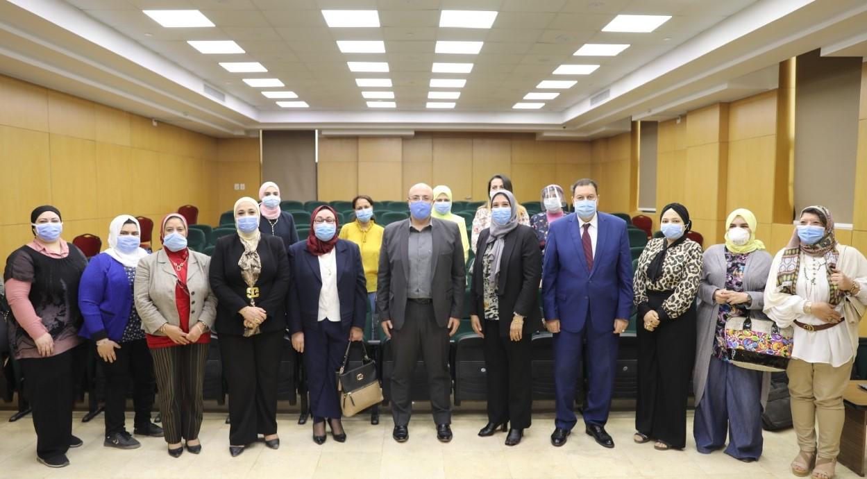   محافظ بني سويف يلتقى بأعضاء فرع  المجلس القومي للمرأة