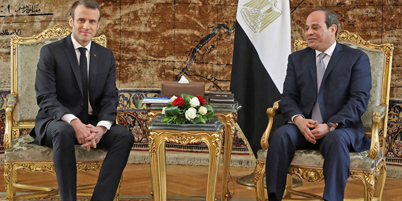   الرئيس السيسي يبحث هاتفياً مع الرئيس الفرنسي ماكرون تطورات الوضع في ليبيا