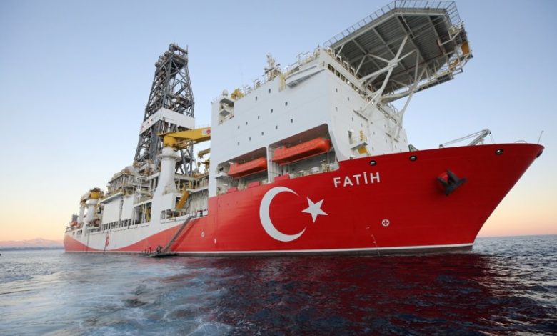   اليونان تهدد تركيا باتخاذ كل ما يلزم لحماية سيادتها وحقوقها في ثروات البحر المتوسط