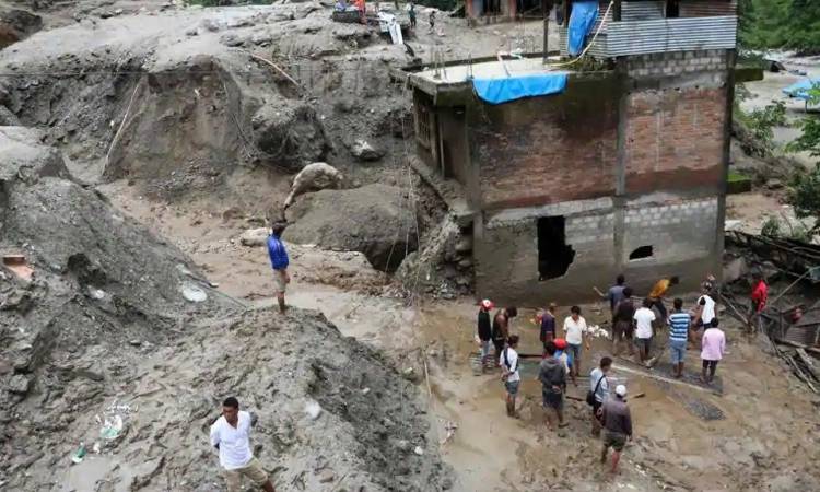   مقتل 23 شخصا وتشريد الآلاف فى نيبال بسبب أمطار غزيرة