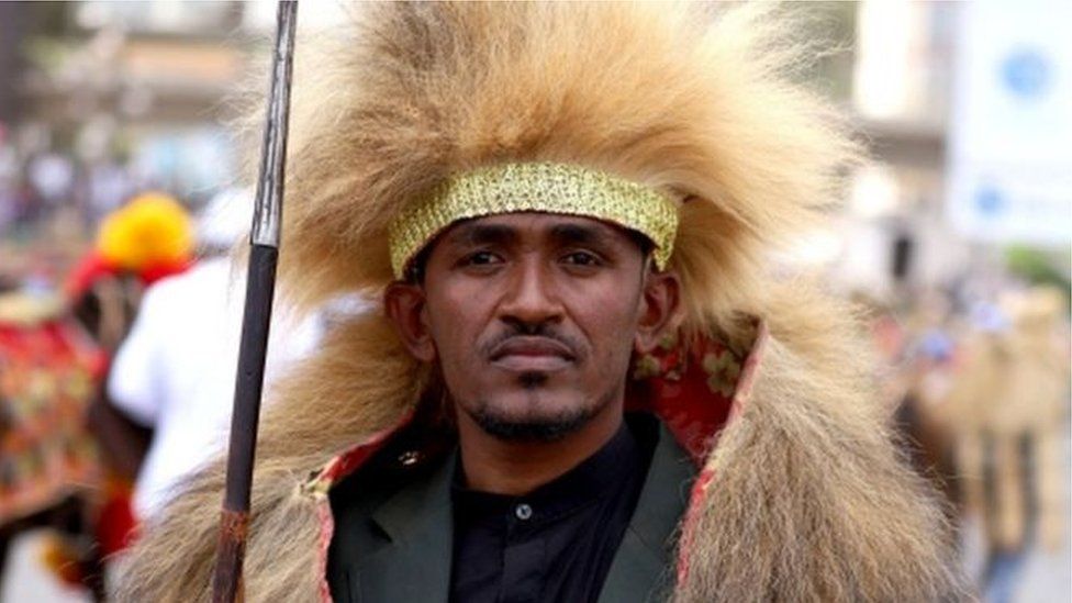   فيديو يحكى القصة كاملة: مغنٍ إثيوبي يشعل البلاد بعد مقتله.. فمن هو؟!