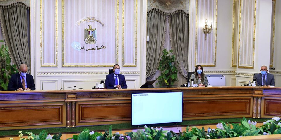   رئيس الوزراء يستعرض مخططات إنشاء مجمع متعدد الاستخدامات بالعلمين الجديدة