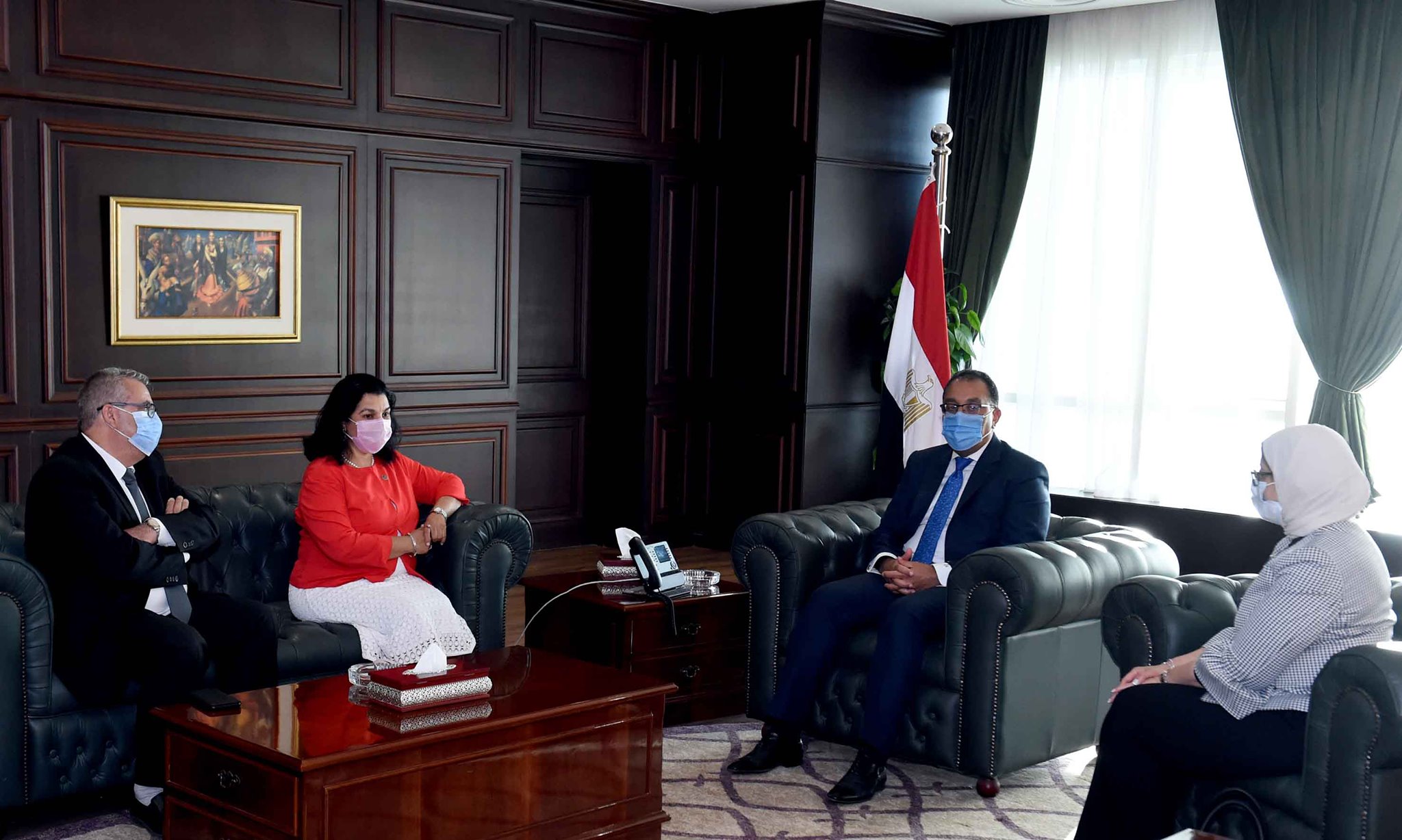   رئيس الوزراء يشكر «جون جبور» ممثل منظمة الصحة العالمية فى القاهرة بعد انتهاء فترته.. ويتمنى التوفيق لـ «نعيمة القصير»