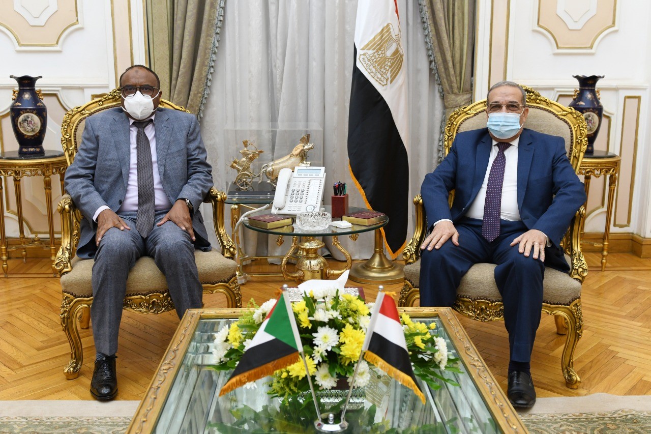   وزير الدولة للإنتاج الحربى يبحث مع مدير عام الصناعات الدفاعية السودانية التعاون المشترك
