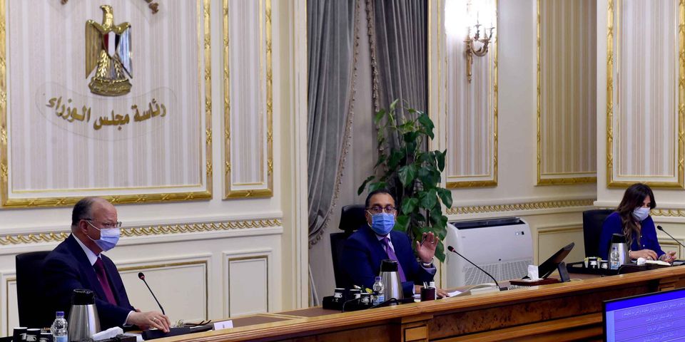   رئيس الوزراء يُتابع مع محافظ القاهرة موقف المشروعات التي يجري تنفيذها بالمحافظة 