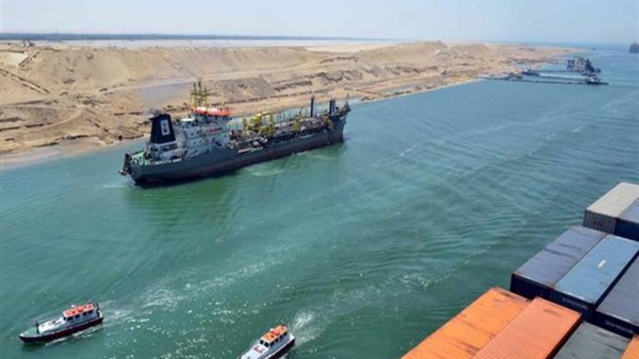  الفريق أسامة ربيع: 90 ألف سفينة عبرت قناة السويس الجديدة منذ افتتاحها بإيرادات 27.2 مليار دولار