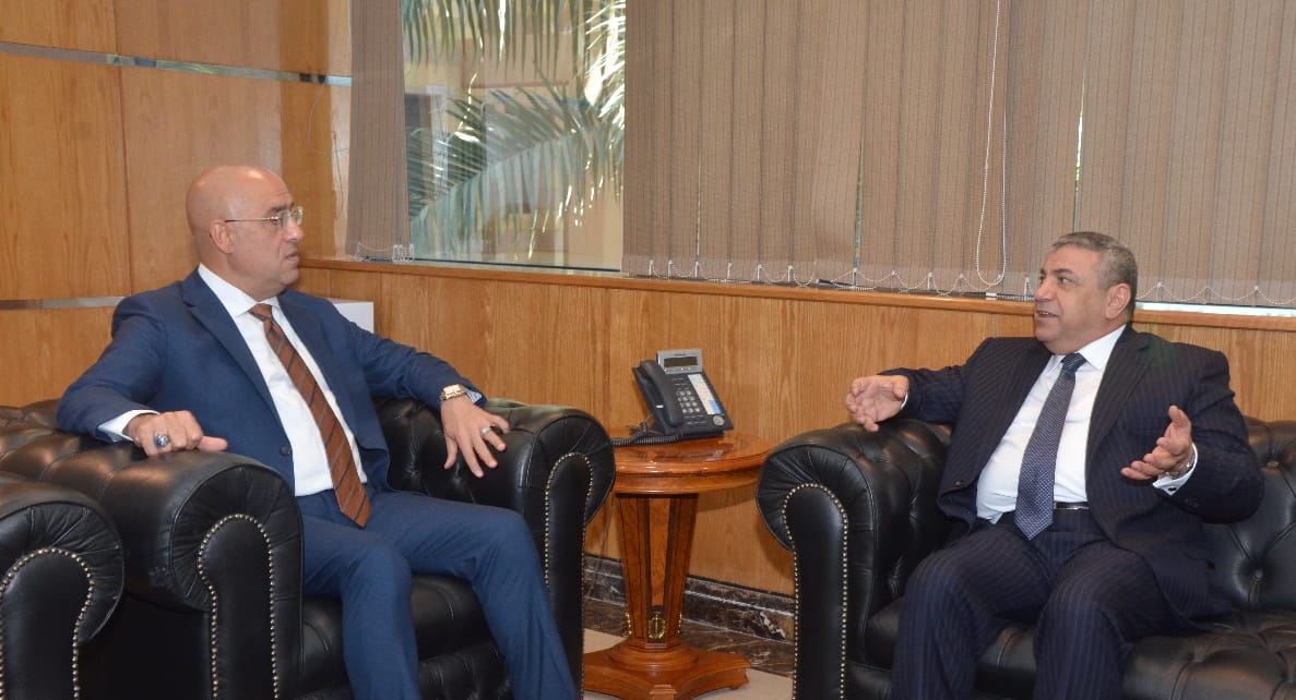   وزير الإسكان يلتقى رئيس اتحاد المقاولين العراقيين لبحث سبل التعاون المشترك