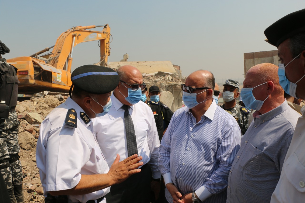   محافظ القاهرة يتفقد أعمال إزالة منطقة شمال الحرفيين العشوائية بمنشاه ناصر