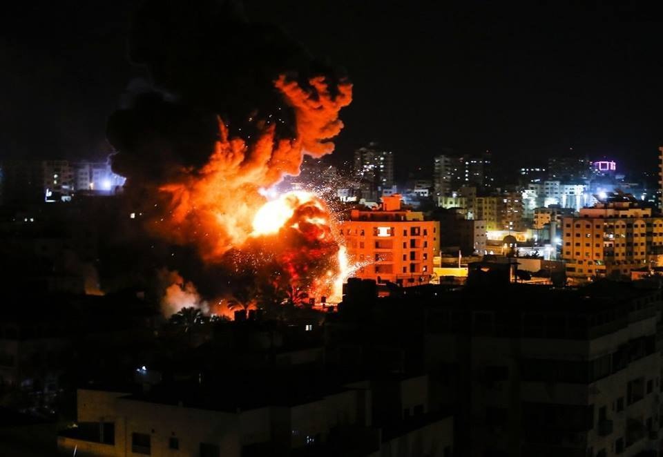  حماس: قصف الاحتلال الإسرائيلي لمحافظتي خان يونس ورفح جنوب القطاع امتداد لعدوان الحصار وإجراءات الإغلاق
