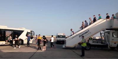   وصول أول رحلة سياحية لمصرللطيران إلي مطار شرم الشيخ قادمة من بغداد