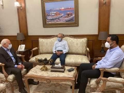   محافظ بور سعيد يلتقى مرشحى الإعادة لإنتخابات الشيوخ ويقدم لهم التهنئة