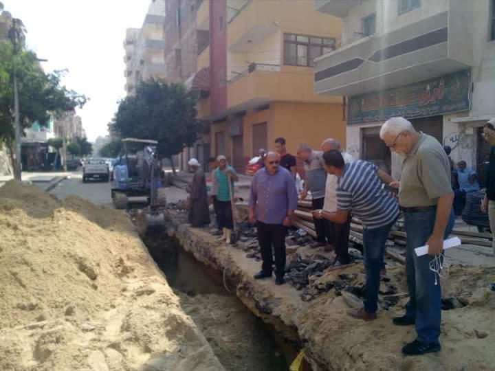   رئيس مياه القناة يتفقد عددا من المشروعات بمركز ومدينة الإسماعيلية