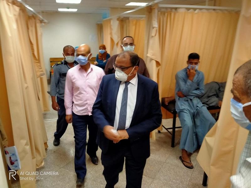   رئيس جامعة بني سويف في زيارة مفاجئة للمستشفى الجامعي