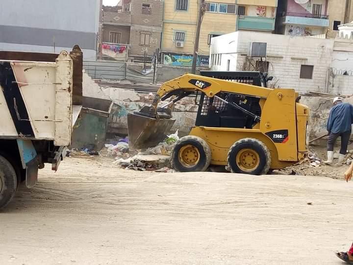   حملة نظافة مكبرة بمدينة أبوصوير