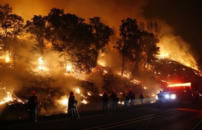   تواصل حرائق كاليفورنيا وفرار عشرات الآلاف