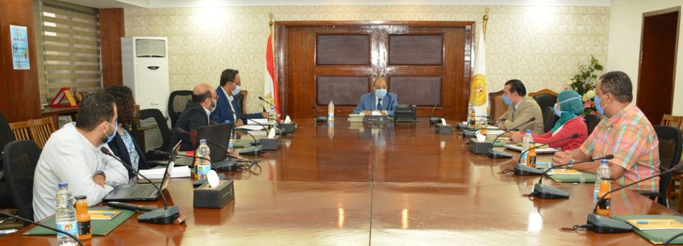   وزير التنمية المحلية: دعم وتطوير التكتلات الاقتصادية على رأس أولويات برنامج التنمية المحلية بصعيد مصر