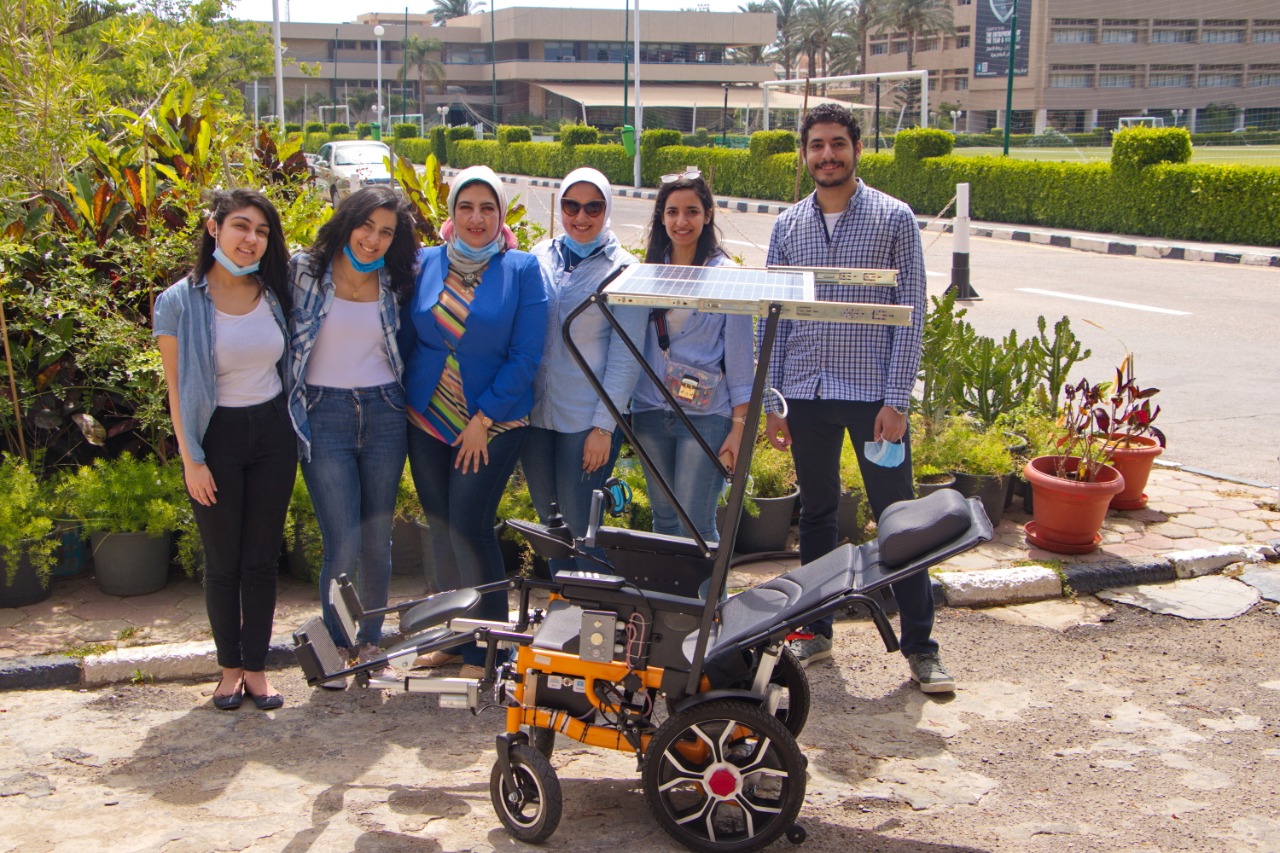   «فريق من كلية الهندسة» ينجح في تنفيذ مشروع إبتكارى لدعم القطاع الصحى فى مصر (صور)