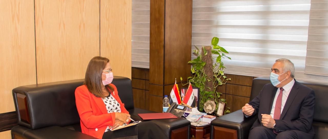   سفير العراق بالقاهرة يبحث مع وزيرة التخطيط سبل دعم العلاقات الثنائية