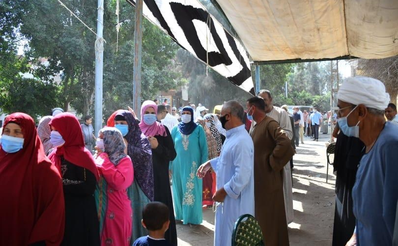  إقبال من الناخبين بانتخابات جولة الإعادة بمجلس الشيوخ في كفر الشيخ