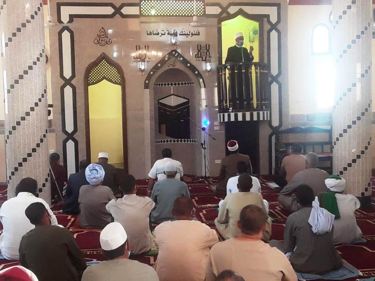   محافظ أسوان ينيب السكرتير المساعد لإفتتاح مسجد النور بإدفو ضمن 4 مساجد