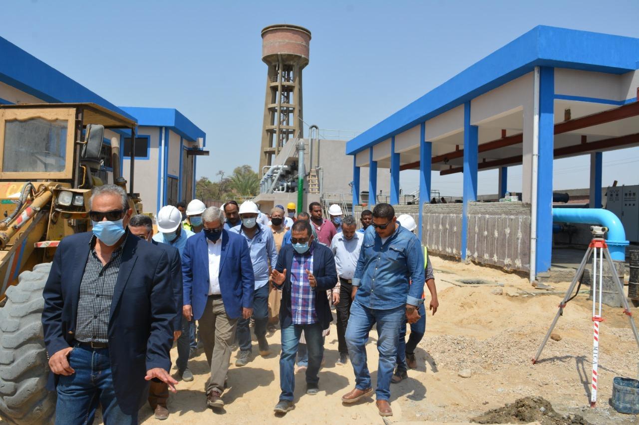   رئيس القابضة للمياه يتابع ميدانياً مشروع محطة مياه حجازة بحري بمحافظة قنا
