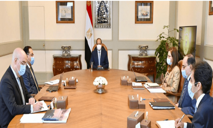   الرئيس السيسى يستعرض مشروعات تنمية الساحل الشمالى الغربى لمصر