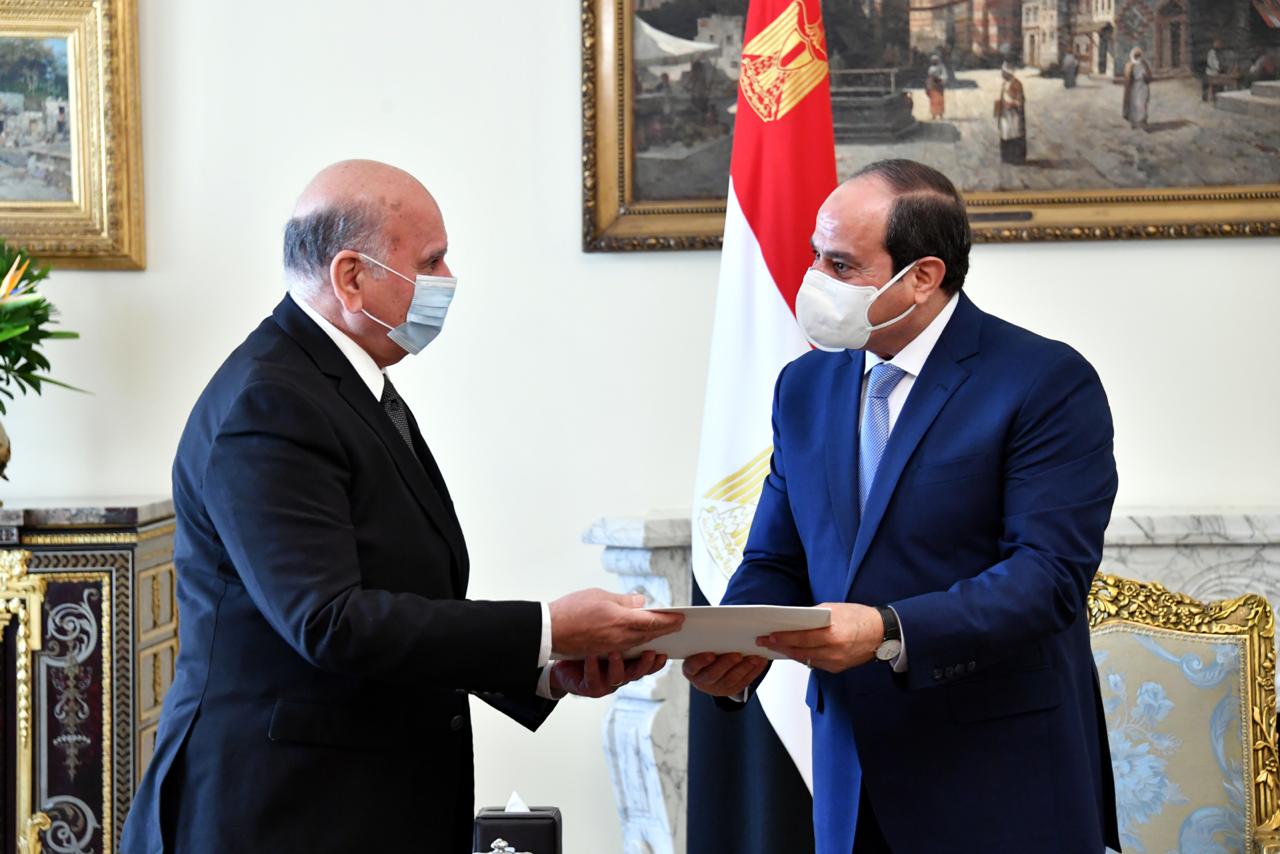   السيسي يبحث مع وزير الخارجية العراقي مباحثات القمة الثلاثية غدا