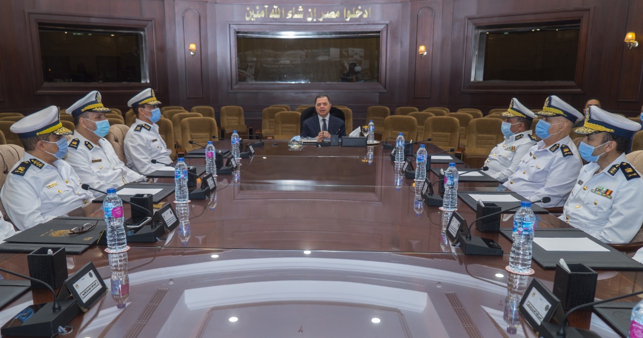   وزير الداخلية يعقد اجتماعًا لمتابعة خطة تأمين انتخابات مجلس النواب