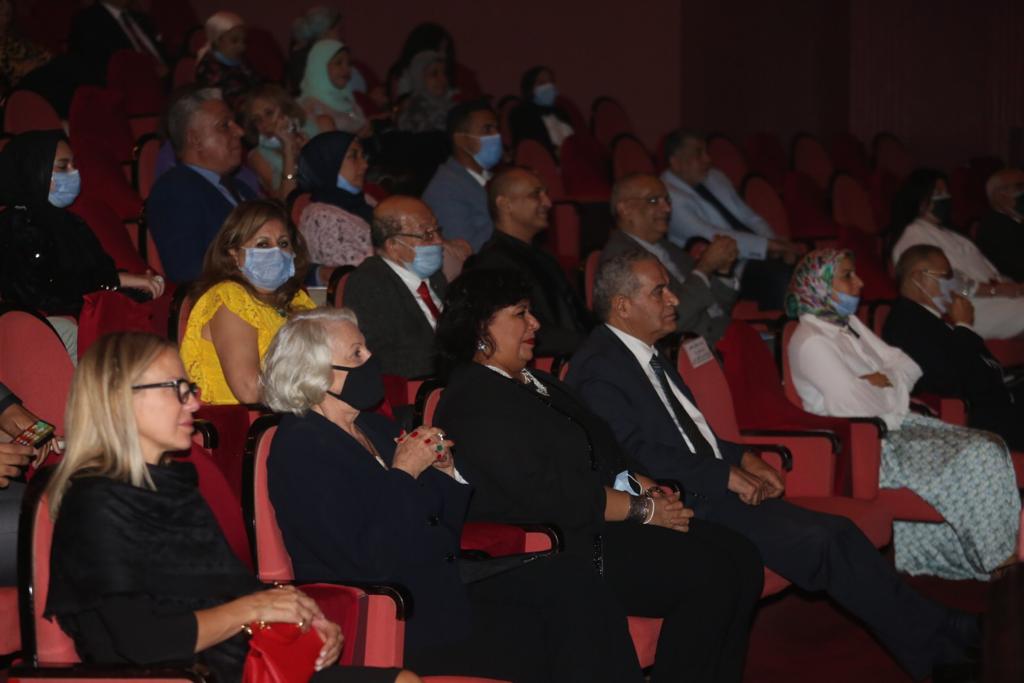   وزيرة الثقافة تشيد بإحتفالية «ذكريات الكرنك» فى الأوبرا