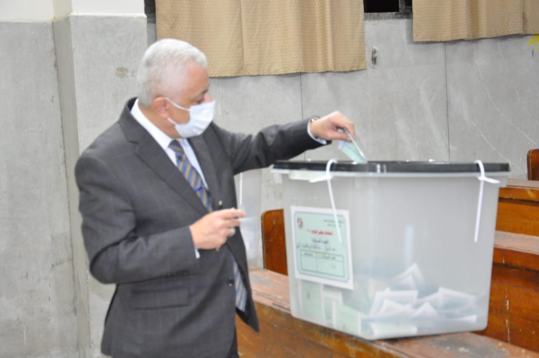   وزير التربية والتعليم يدلي بصوته في انتخابات مجلس النواب