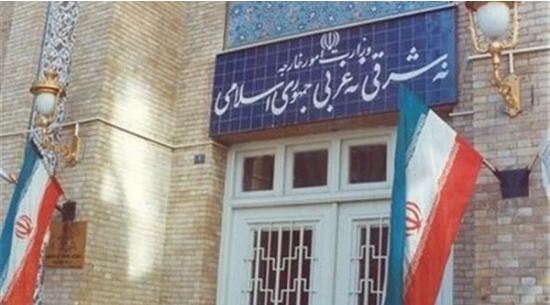   إيران تستدعي دبلوماسيا فرنسيا احتجاجا على الرسوم المسيئة للرسول
