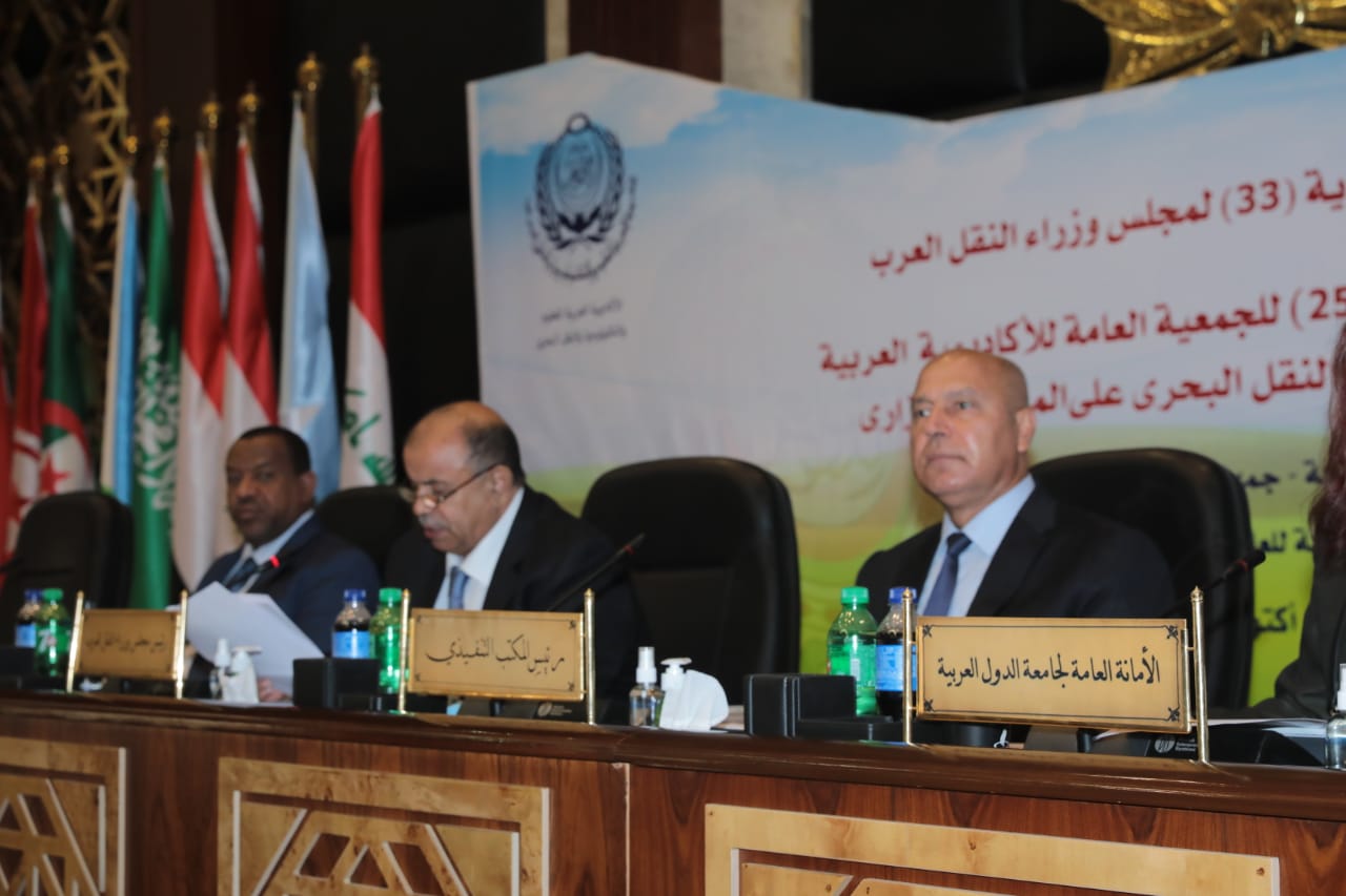   الوزير يعرض انجازات مصر أمام  «النقل العرب»